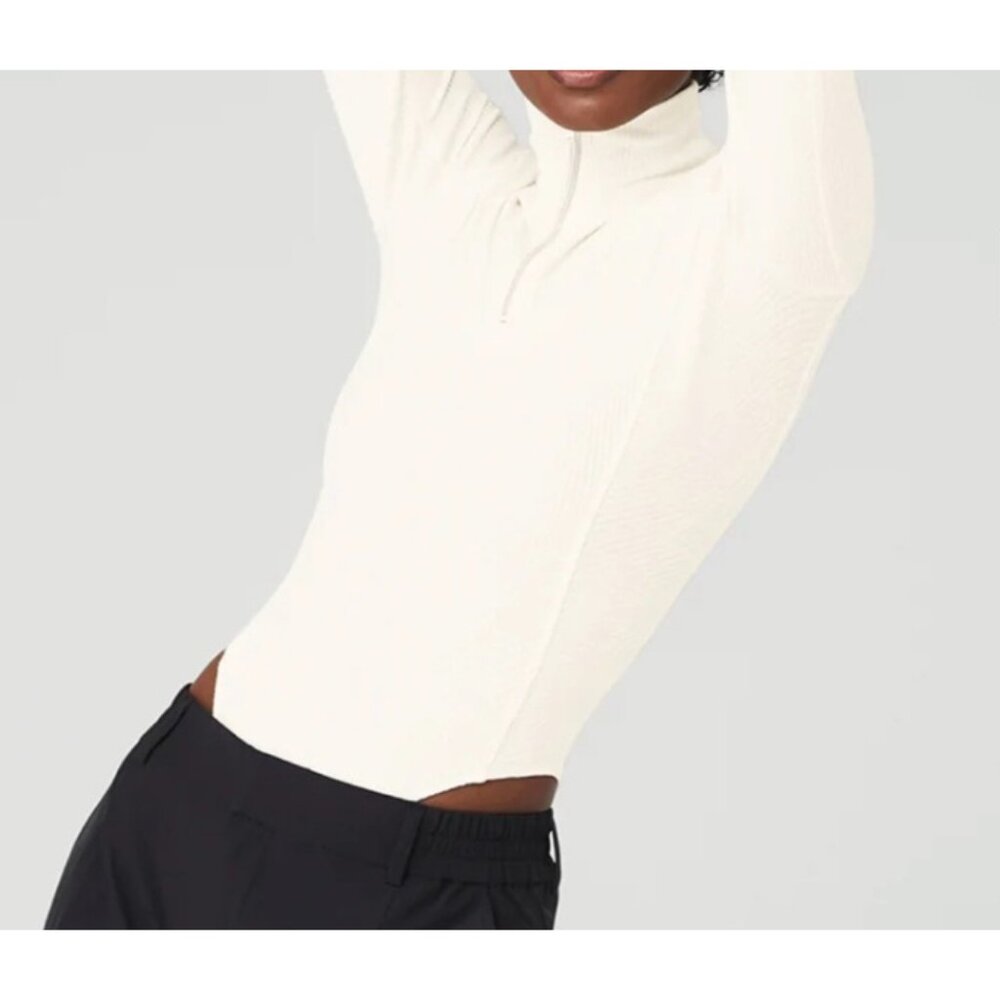Alo Rise Up Long Sleeve Bodysuit Ivory V-Neck Zip Henley Cream Fitted Stretchy S - Picture 6 of 13